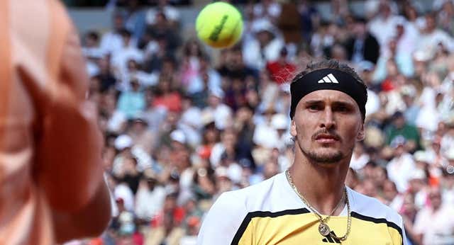 Alex Corretja señala al público de París en plena final de Roland Garros: «Esto es lo que no entiendo, ¿qué pitan?»