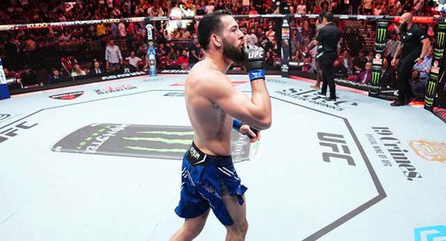 Imavov finaliza a Cannonier, con polémica, en el UFC Louisville
