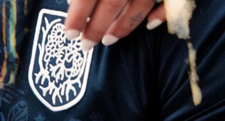 Shirt alert! Relevo lanza una camiseta de fútbol para celebrar la diversidad de la Selección