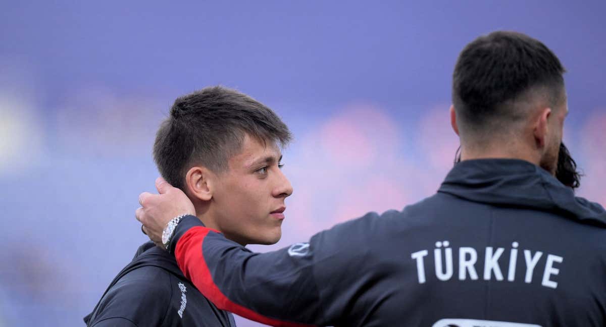 Arda Güler durante un entrenamiento previo a la Eurocopa, con la selección de Turquía. /Reuters