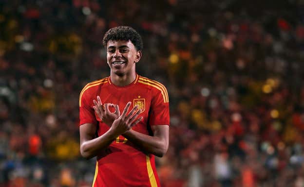 Lamine Yamal en una imagen promocional con su característica celebración del 304. ADIDAS