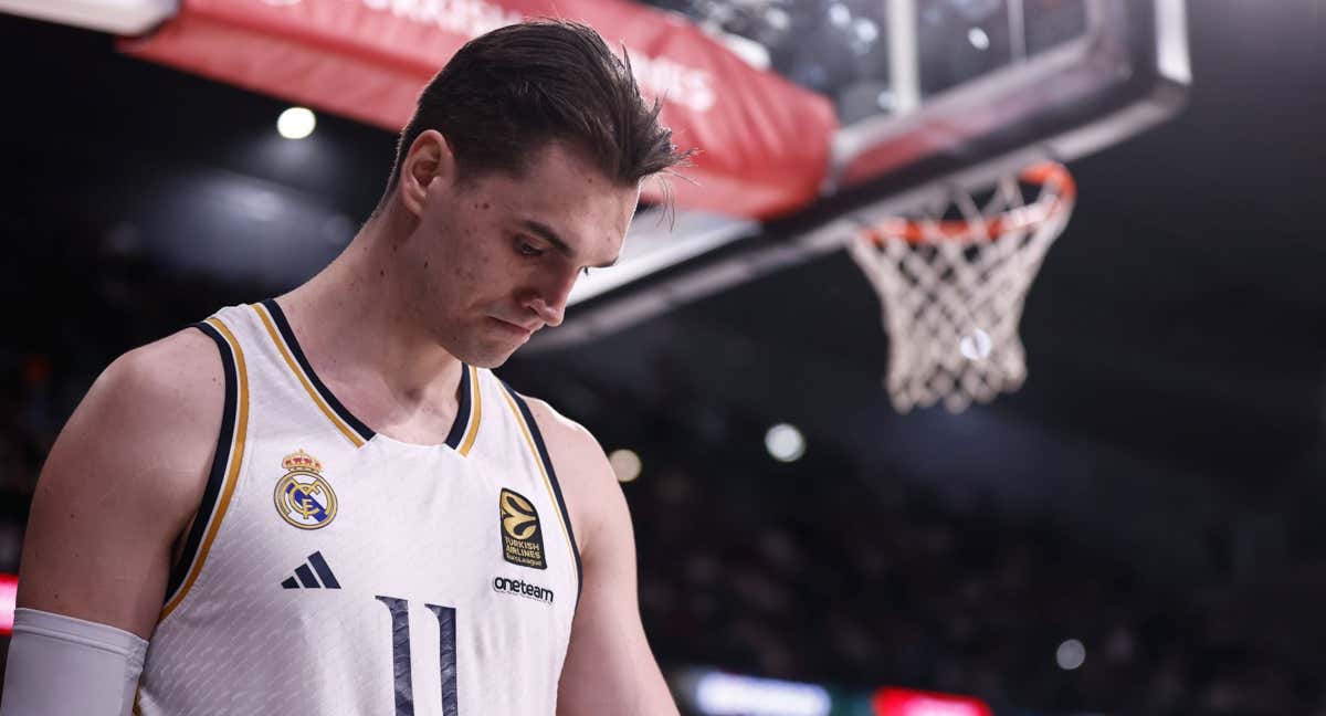 Mario Hezonja, cabizbajo durante la final de la Euroliga. /EFE