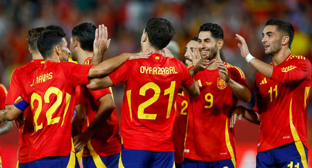 Los jugadores de la Selección española celebran un gol./EFE