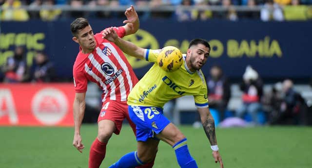 La ausencia de minutos no ahuyenta al Besiktas y convence a Paulista