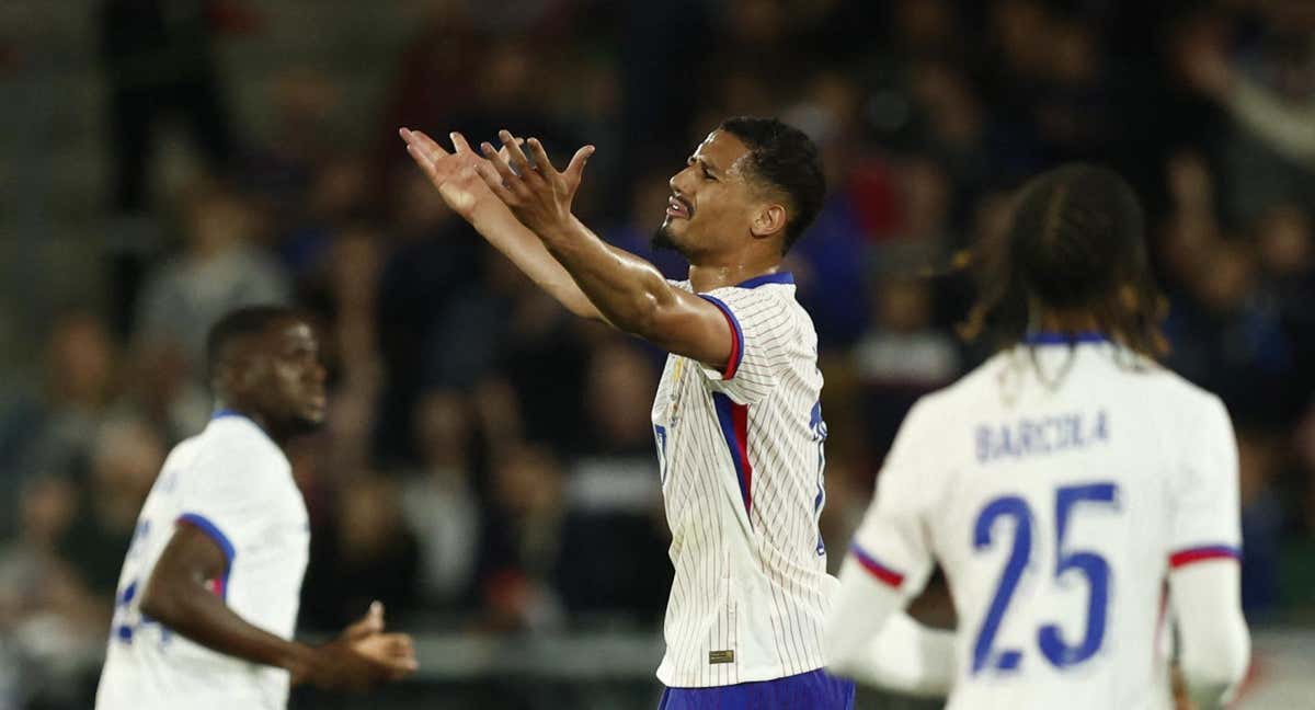La suplencia de William Saliba origina dudas en Francia.