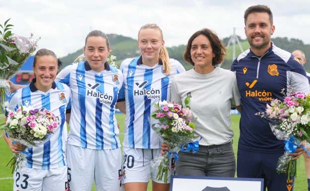 La despedida de las jugadoras.  REAL SOCIEDAD FEMENINO