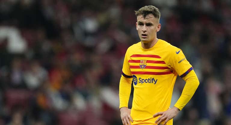 Marc Casadó en el partido del primer equipo en el Metropolitano de esta temporada.