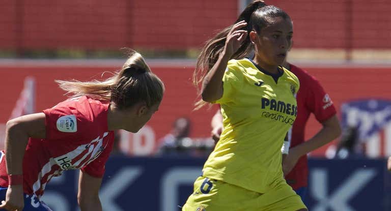 Jugadoras del Villarreal y del Atlético en el partido de la última jornada de Liga F.