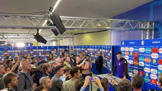 La zona mixta del Múnich Arena, en esta nueva versión “podio” que se ha estandarizado en la Eurocopa 2024. /Relevo