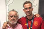 Un pique ante Ceballos, un dedo y el rol materno en la lavandería del Betis, claves para que Fabián ya sea el crack que nadie reconocía