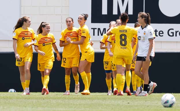 Patri Guijarro celebrando su gol.  FC BARCELONA FEMENINO