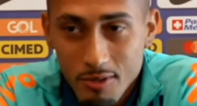 El delantero brasileño se emocionó en esta rueda de prensa de la Copa América.