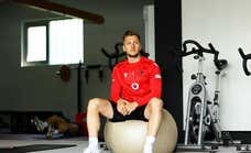 Balliu, la falta de gol del Rayo y la Euro con Albania: «Cambiaría la camiseta con Grimaldo, Carvajal o Joselu»