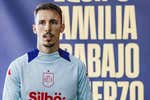 Cómo sobrevive un titularísimo de club a la continua suplencia en la Selección sin liarla en el intento