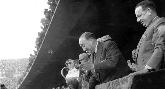 El “travesti” que intentó atentar contra Franco en la Eurocopa