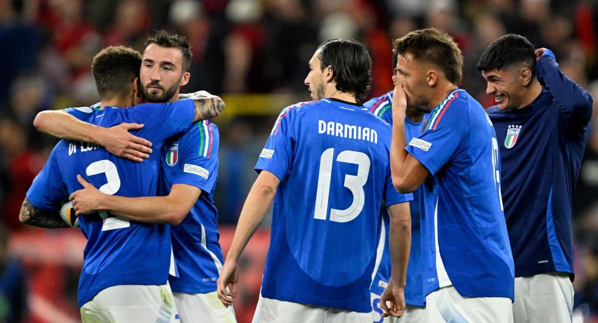 Italia celebra la victoria ante Albania./AFP