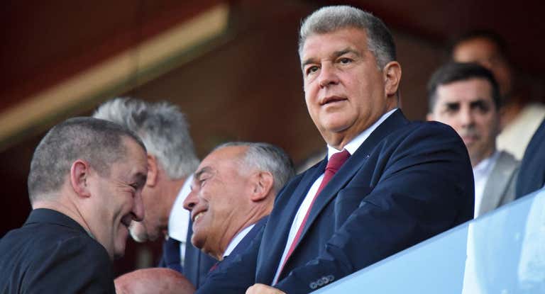 Joan Laporta en el palco de Johan Cruyff en el partido ante el Córdoba.