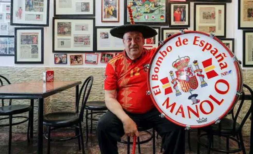 Quién era Manolo el del Bombo y por qué se hizo famoso con la Selección española
