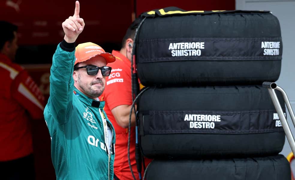 Fernando Alonso, entre el 'efecto Flavio Briatore' con Alpine y la “máquina del tiempo” que añora con Aston Martin