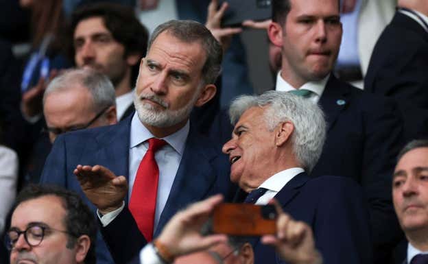 La Selección pasa del 'Caso Rocha' mientras el presidente de la RFEF se pica con su denunciante: «Estarás contento, eres un crack»