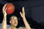 Ferrán Martínez, la leyenda rescatada del baloncesto español que 'marcó un gol' ante Albania: «Tenía una marabunta de mensajes»
