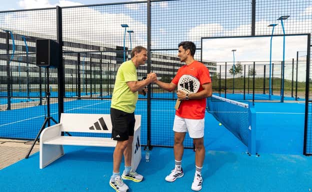 Ale Galán junto al CEO de Adidas. 380AMK