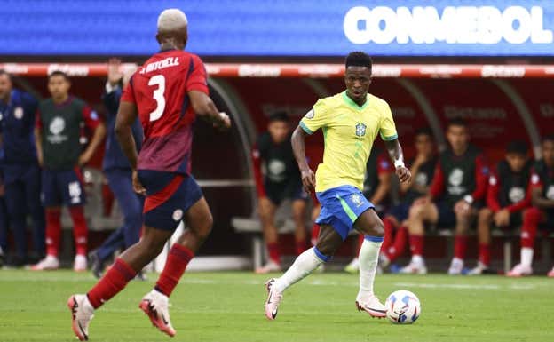 Vinicius sufrió ante Costa Rica.  REUTERS