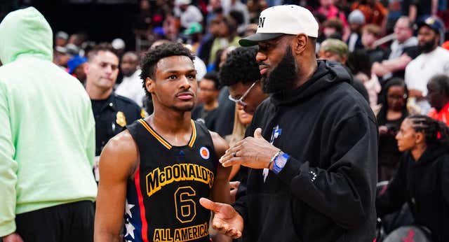 Bronny cumple con el guion: elegido por los Lakers y jugará con su padre, LeBron James