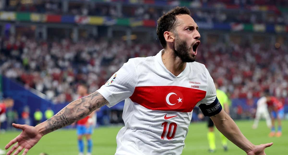 Calhanoglu anotó el primer gol del encuentro.