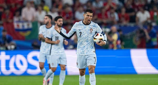 Las cuatro horas sin gol de Cristiano Ronaldo meten a Portugal en un profundo debate
