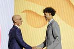 Quién es Zaccharie Risacher, nuevo número 1 del draft… porque el 2 no 'quiso serlo'