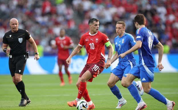 Xhaka ha pasado del infierno al cielo en pocas temporadas.  AFP