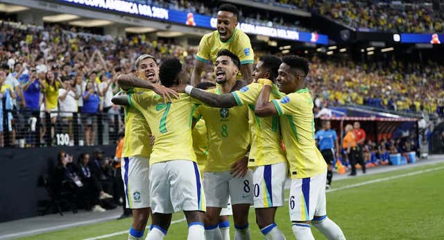 Brasil acude a Vinicius y golea a Paraguay en el segundo partido de la Copa América