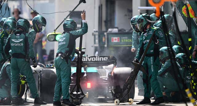 Cómo entender el sufrimiento de Fernando Alonso: “Los mecánicos no tienen ni tiempo para comer”