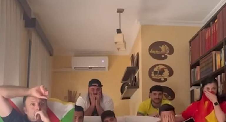 Así reaccionó Cesar y su familia a la llamada de la selección.