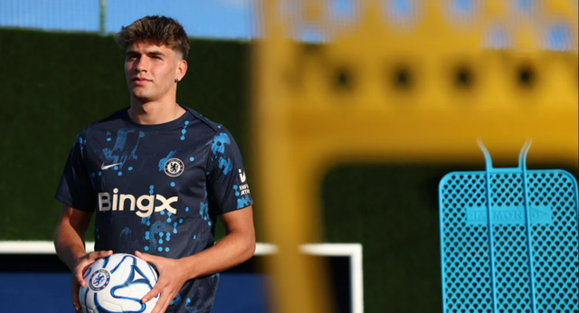 El caso de Marc Guiu y los millones que deja de ganar el Barcelona con sus canteranos