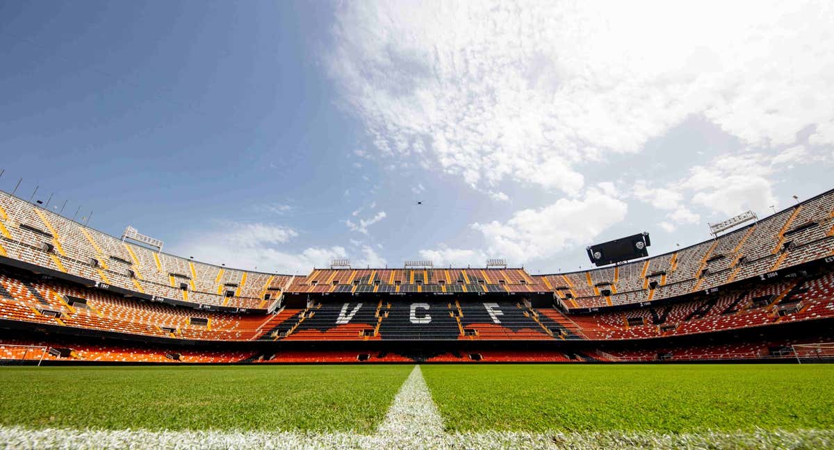 El césped de Mestalla. /Valencia C.F