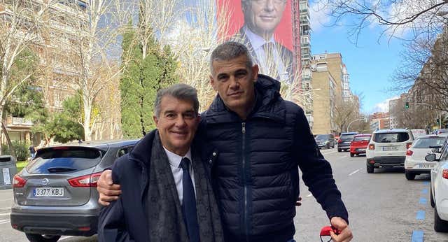 Otro jaleo en el Barça: Masip, asesor de Laporta, cierra su cuenta de Twitter tras apoyar mensajes de la ultraderecha