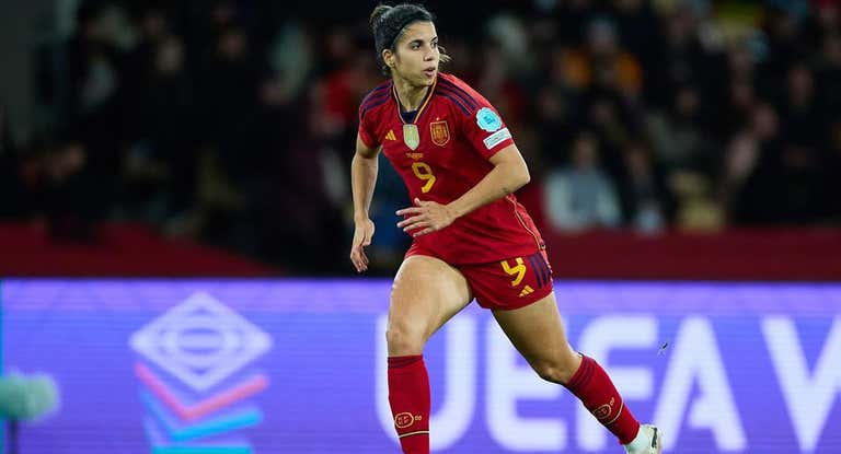Alba Redondo durante un partido.