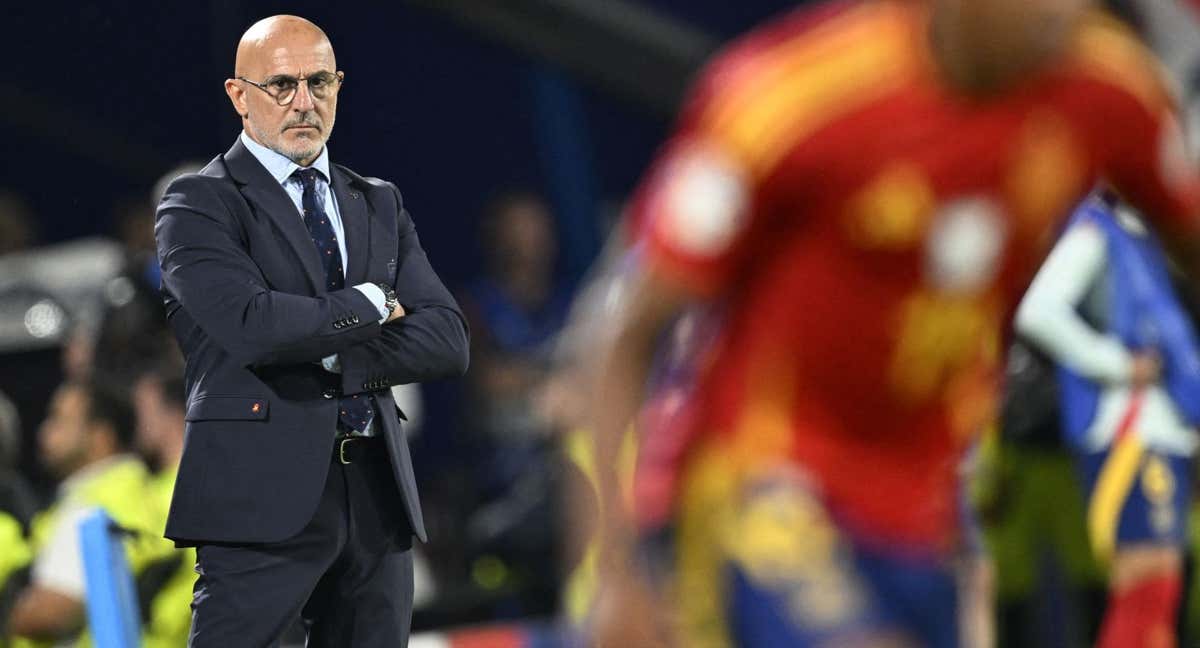 Luis de la Fuente, durante el partido de octavos ante Georgia. /REUTERS