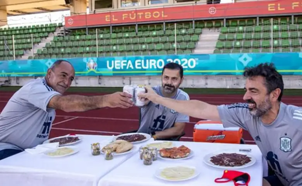 De izquierda a derecha: Joaquín Rematosa, Toni Guerra y Guille Garaizabal.  SEFÚTBOL