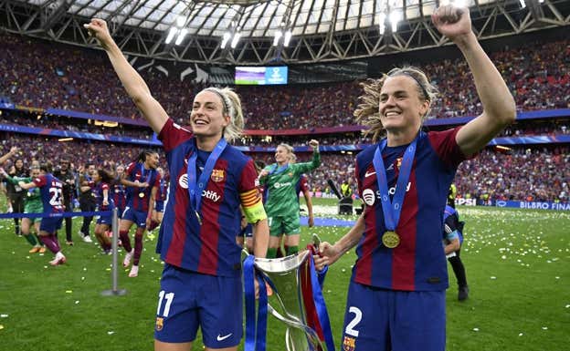 Alexia e Irene Paredes celebrando con el título de Champions.  INSTAGRAM