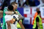 Inglaterra vuelve a tirar de épica después de aburrir y gana en los penaltis