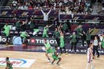 Un cuarto perfecto coronado con ocho triples tumba a Letonia y clasifica a Brasil a los Juegos de París