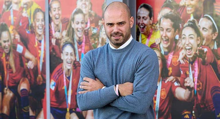 Markel Zubizarreta, durante su etapa como director deportivo del fútbol femenino de la RFEF.