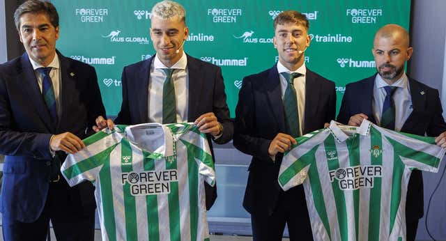 El Betis mete la quinta: Adrián, fichado y Diego Llorente ya está en Sevilla