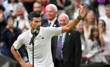 Djokovic desafía a la grada de Wimbledon: “No me podéis tocar”