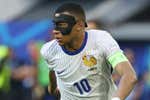 Dentro del infierno que vive Mbappé al otro lado de la máscara: «Hay como puntos ciegos»