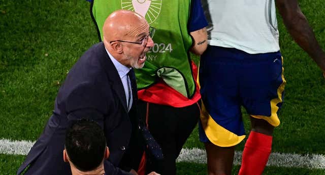 De la Fuente lanza un pellizco en medio de la euforia: “Me habéis hecho que sea un experto en asimilar las críticas”