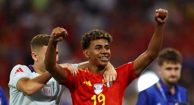 Lamine Yamal lleva meses engañando